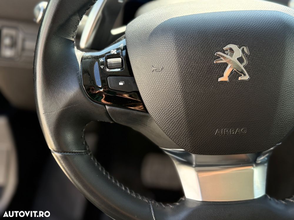 Peugeot 308 BlueHDi 130 EAT8 Business - 6