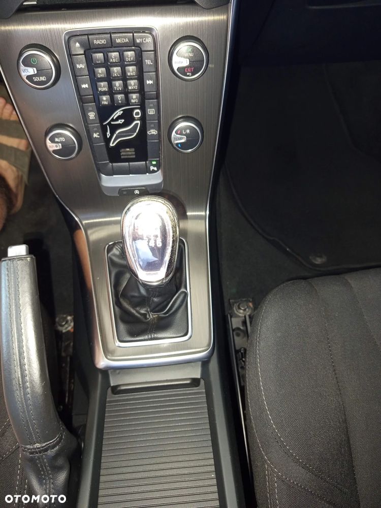 Volvo V40 D2 Kinetic - 7