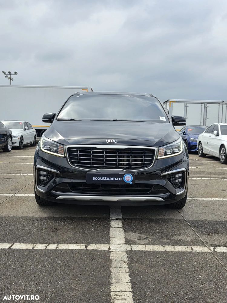 Kia Carnival - 3