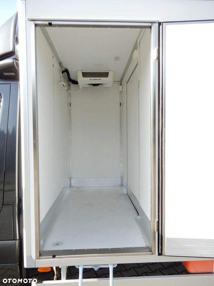 Mercedes-Benz Sprinter 319 CDI V6 3.0 CDI 190 KM Automat 7G-Tronic Auto-Sklep Food Truck Bar Smażalnia Izoterma Chłodnia Mrożnia Agregat Thermo King Zasilany Na Postoju V230 STAN NOWY JEDYNY TAKI POLECAM - 27