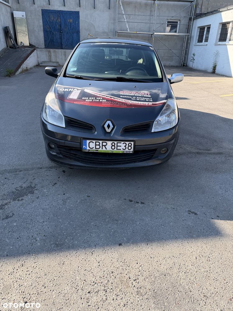Renault Clio - 1