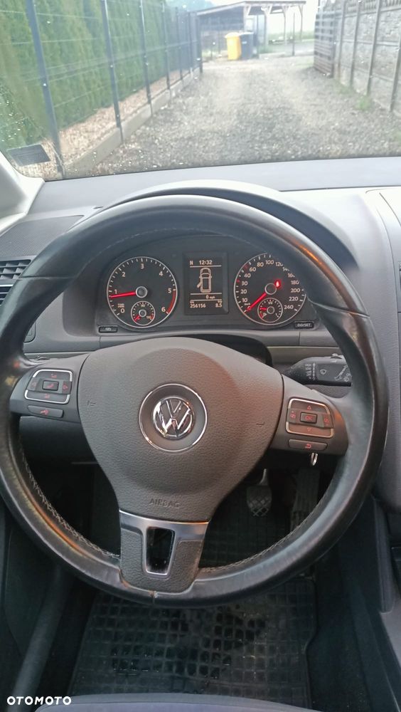 Volkswagen Touran 2.0 TDI DPF Trendline - 6