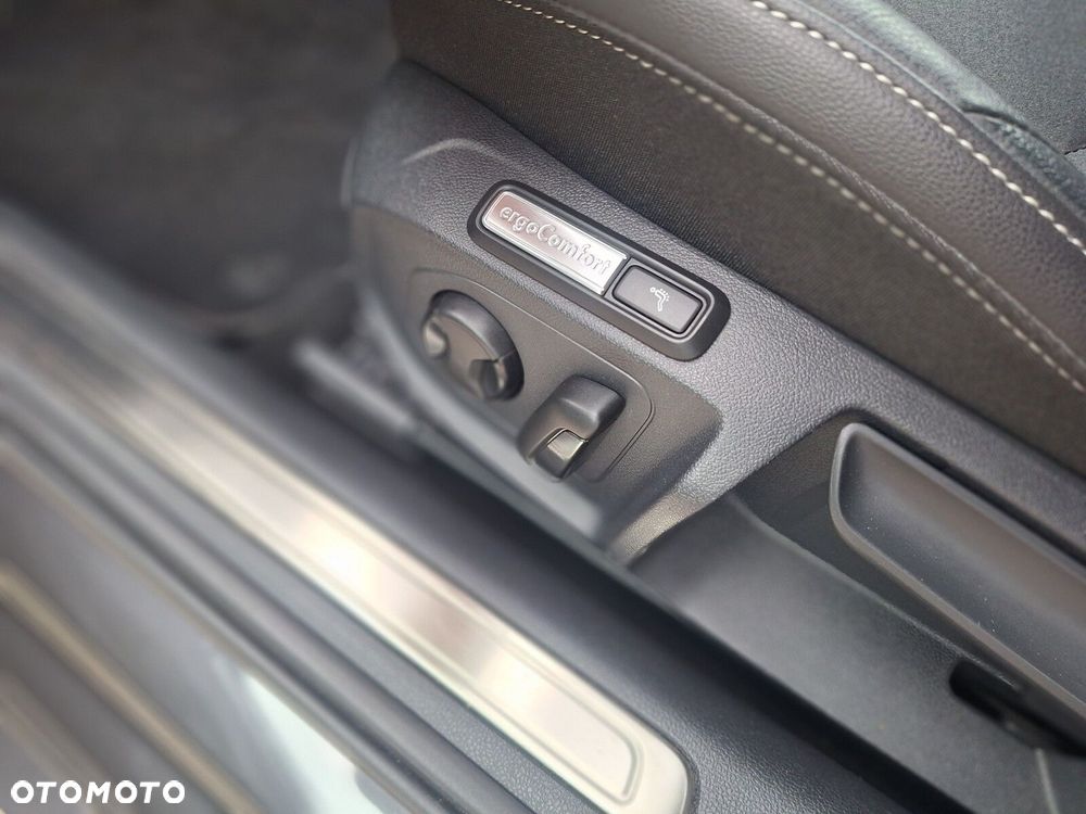 Volkswagen Arteon 2.0 TDI R-Line DSG - 13