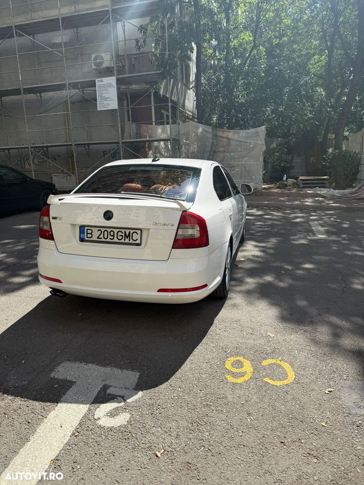 Skoda Octavia 2.0 TFSI RS - 3