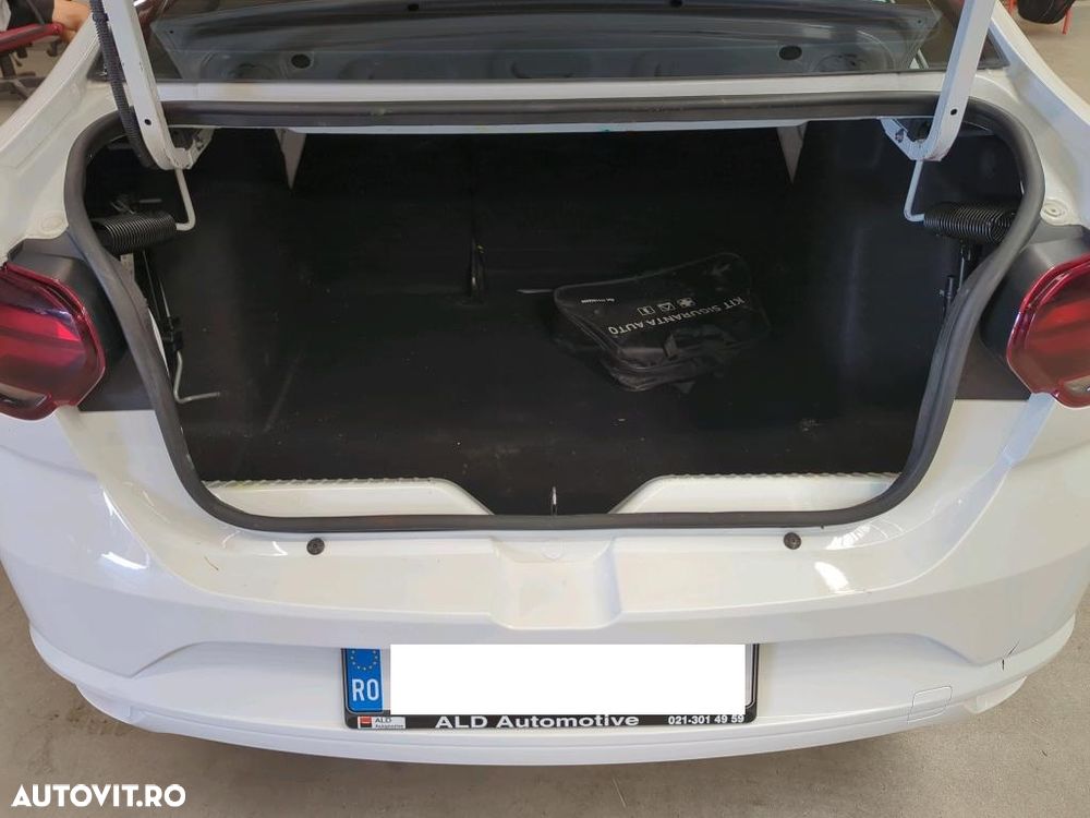 Dacia Logan TCe 90 Essential - 3