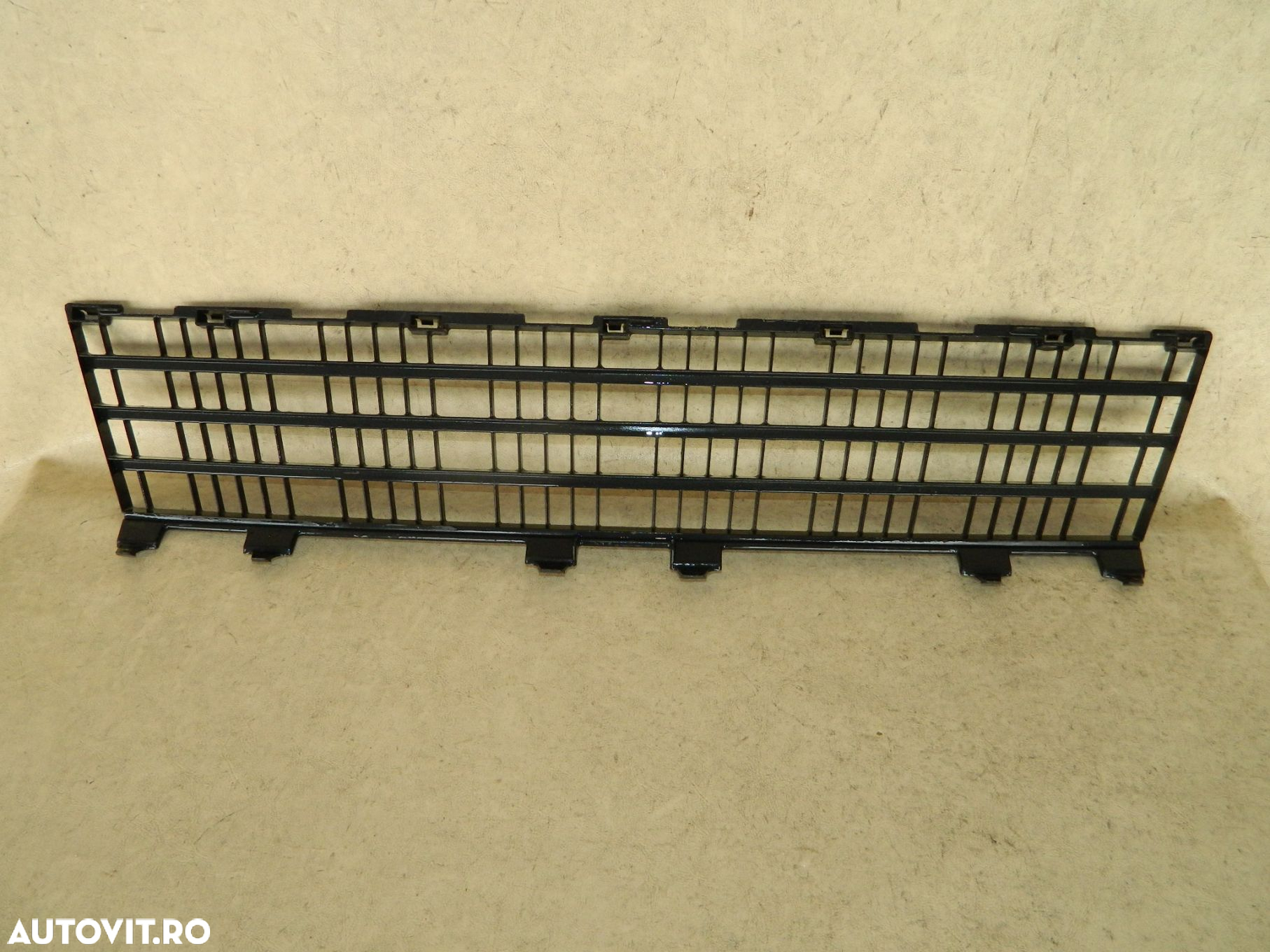 Grila centrala dintre proiectoare, Renault Clio 3 GT  /RS, 2008, 2009, 2010, 2011, 2012,, 2006236 - 2