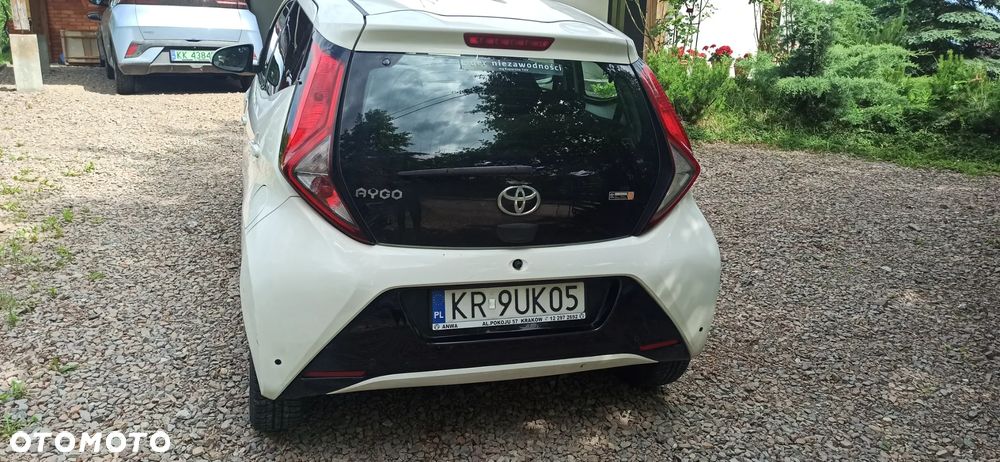 Toyota Aygo x-play - 3