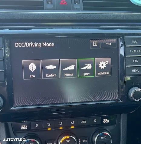 Skoda Superb 2.0 TDI DSG Laurin & Klement - 2