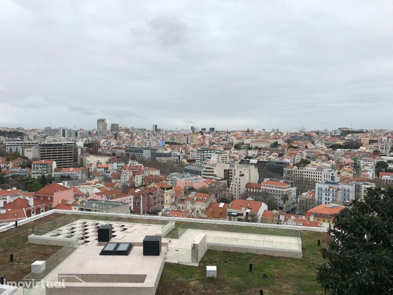 MULTICENTRO - Centro de Escritórios no Príncipe Real / Bairro Alto - Grande imagem: 3/11