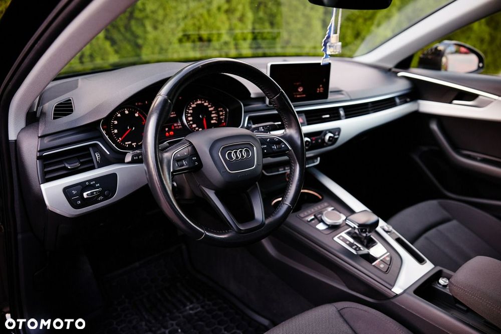 Audi A4 Limousine - 15
