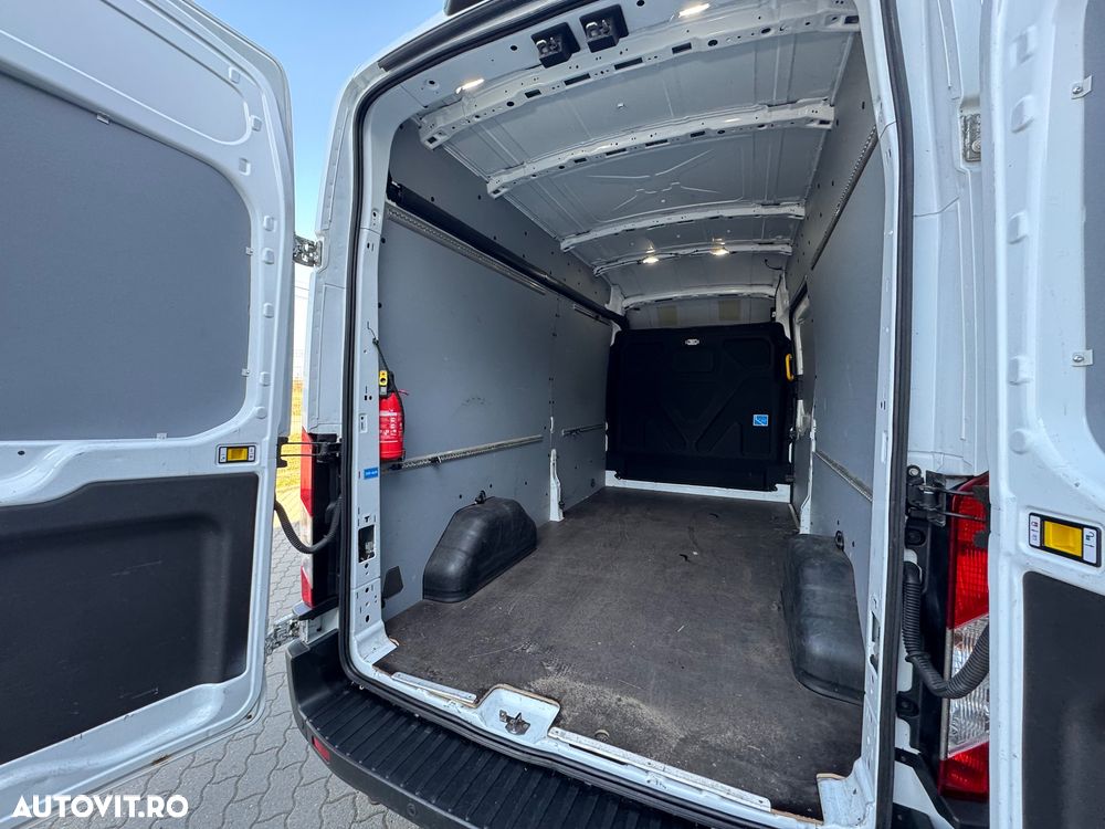 Ford Transit 350 2.0 EcoBlue 130 CP L3H2 Kombi FWD Trend - 23
