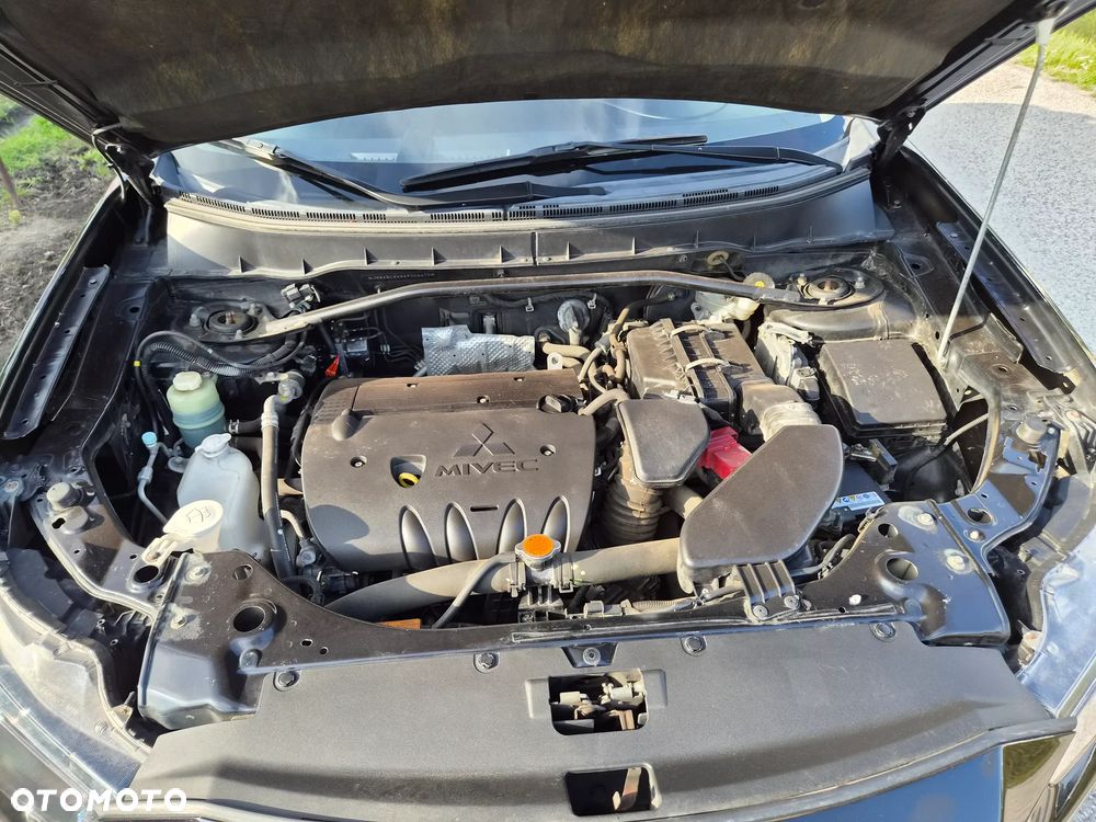 Mitsubishi Outlander 2.0 2WD Invite - 24