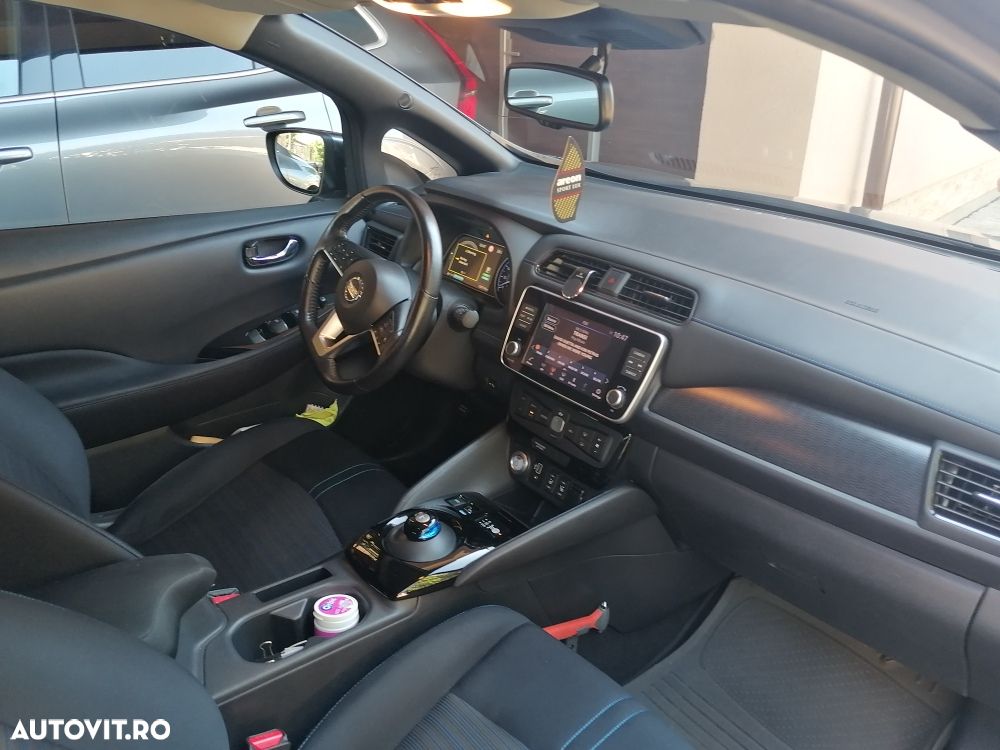 Nissan LEAF 40 kWh Tekna - 19