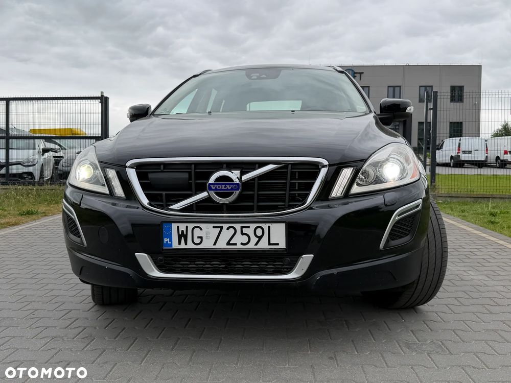 Volvo XC 60 T5 R-Design Summum - 2