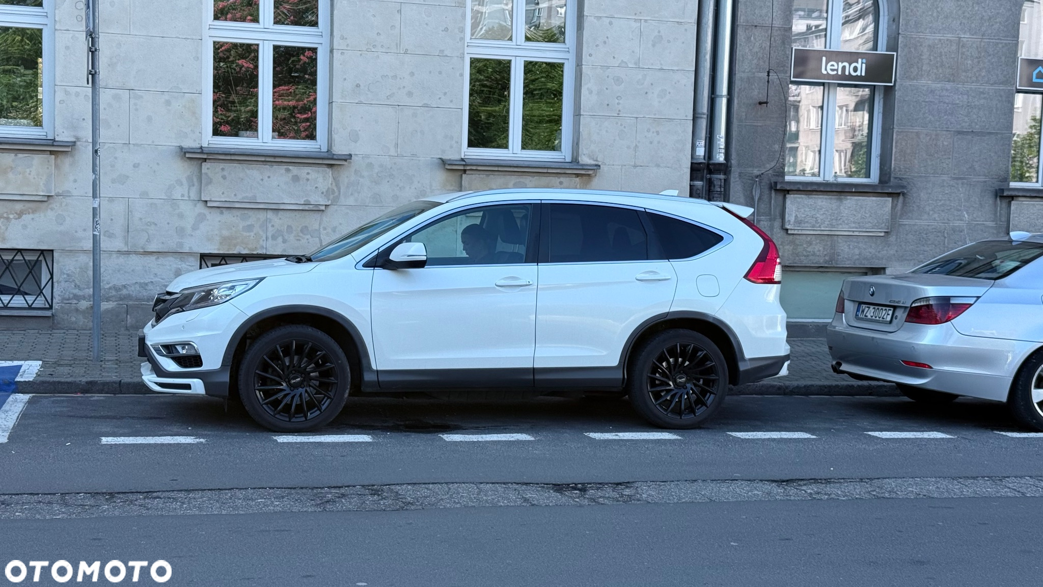Honda CR-V 1.6i DTEC 4WD Automatik Lifestyle Plus - 9