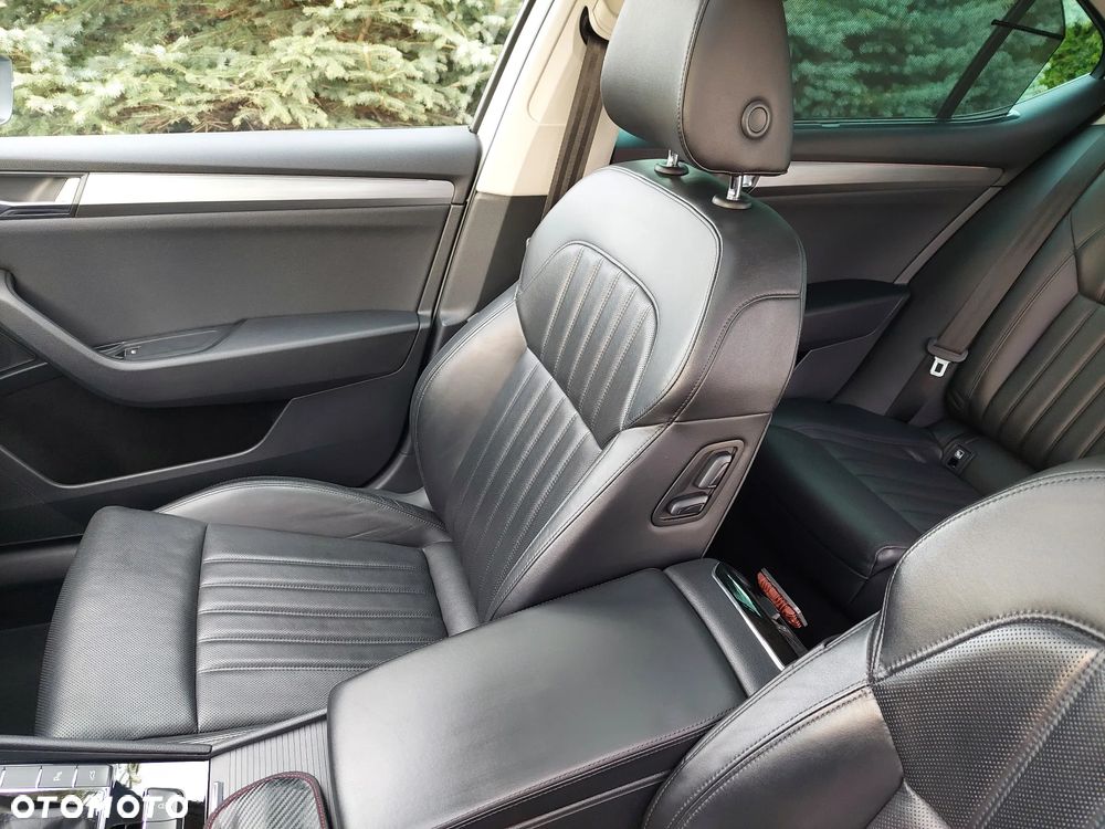 Skoda Superb 2.0 TDI 4x4 Style DSG - 18