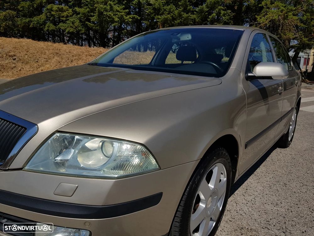 Skoda Octavia 1.6 Elegance - 60