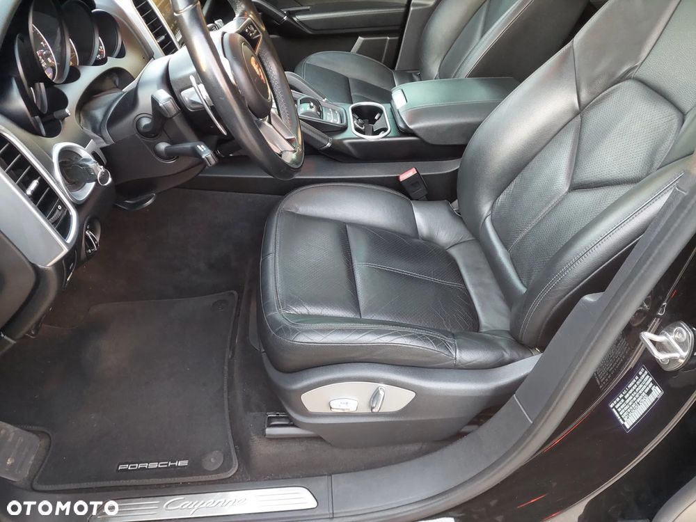 Porsche Cayenne - 16