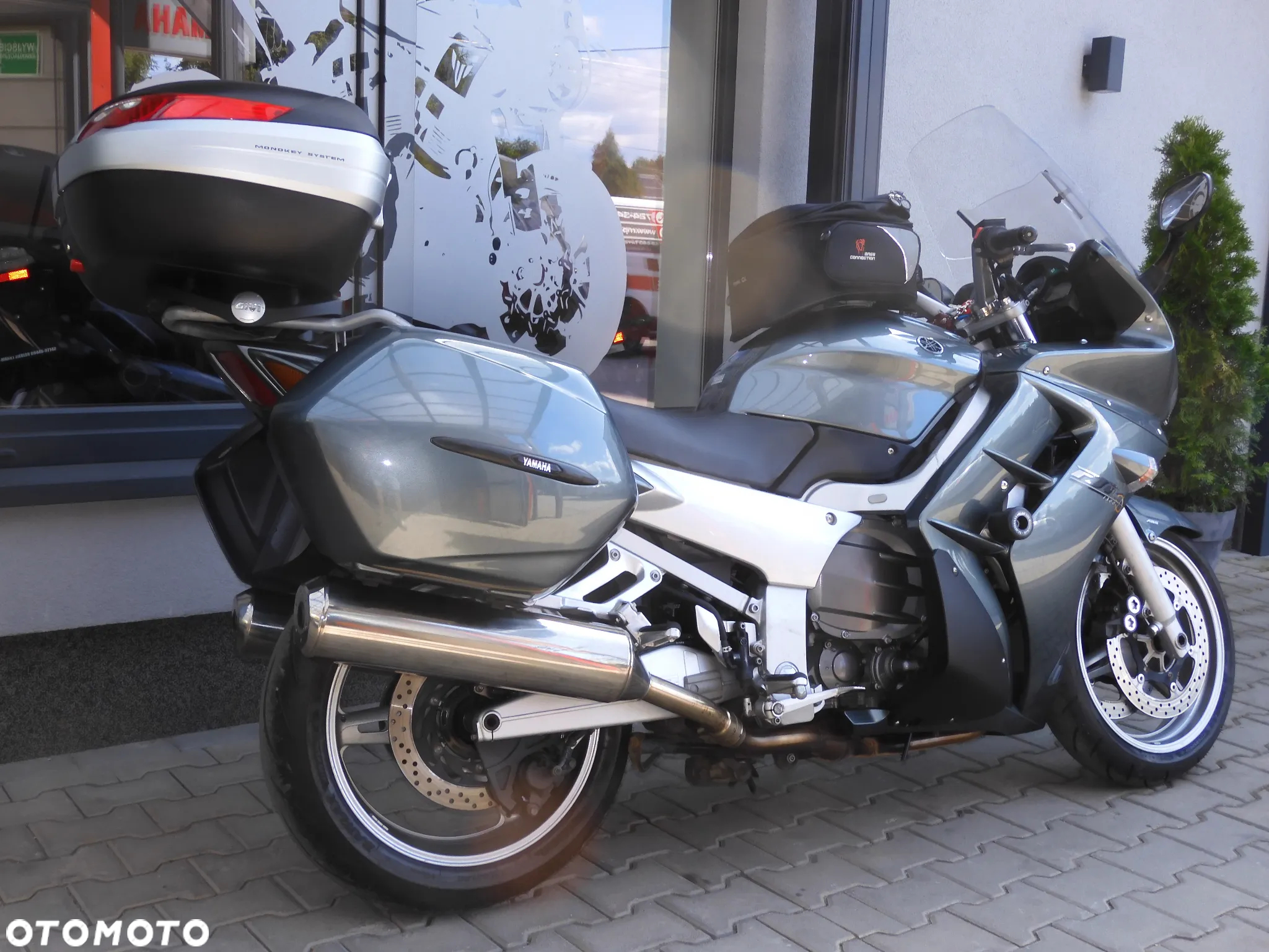 Yamaha FJR - 11