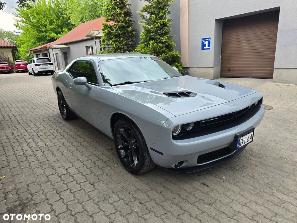 Dodge Challenger - 9