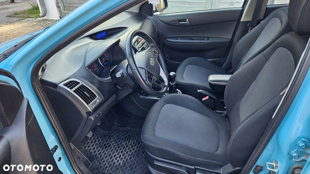 Hyundai i20 1.25 Wersja Jubileuszowa - 9