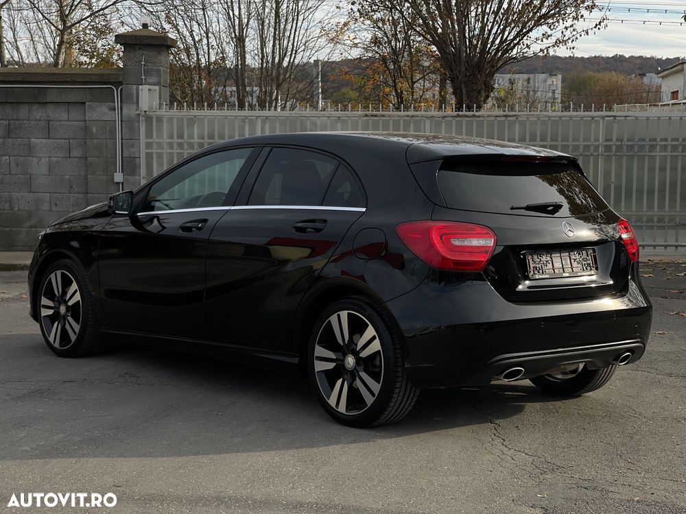 Mercedes-Benz A 180 7G-DCT AMG Line - 13