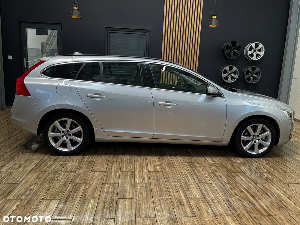 Volvo V60 D4 Geartronic Momentum - 7