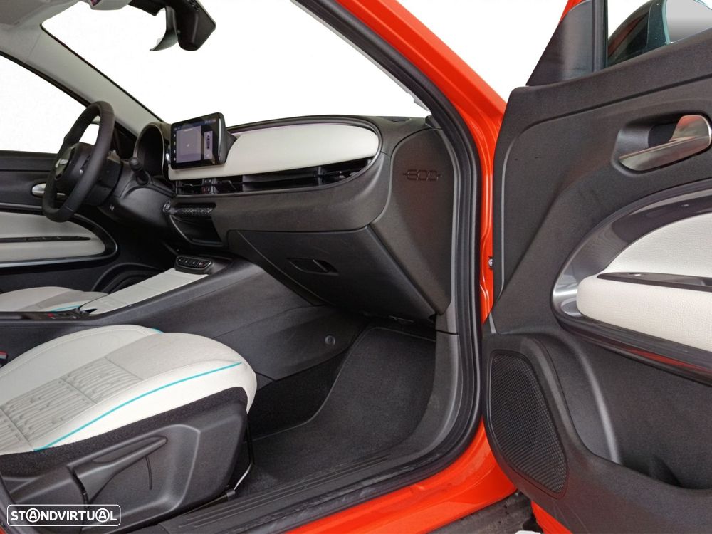 Fiat 600e 54 kWh La Prima - 29