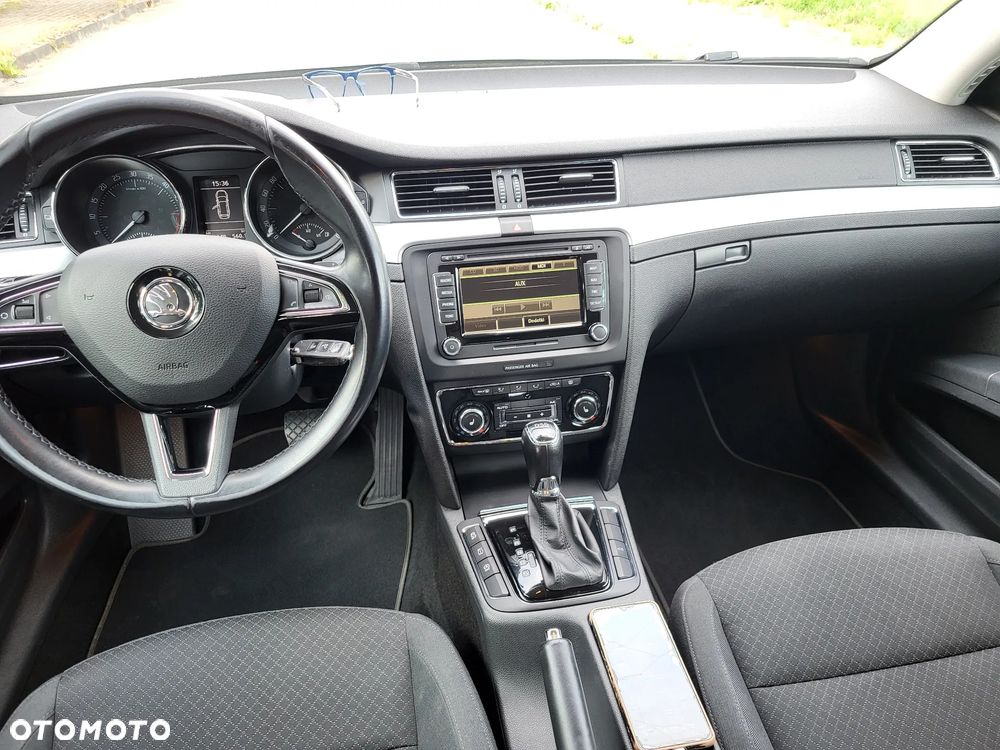 Skoda Superb 2.0 TDI DSG Active - 7