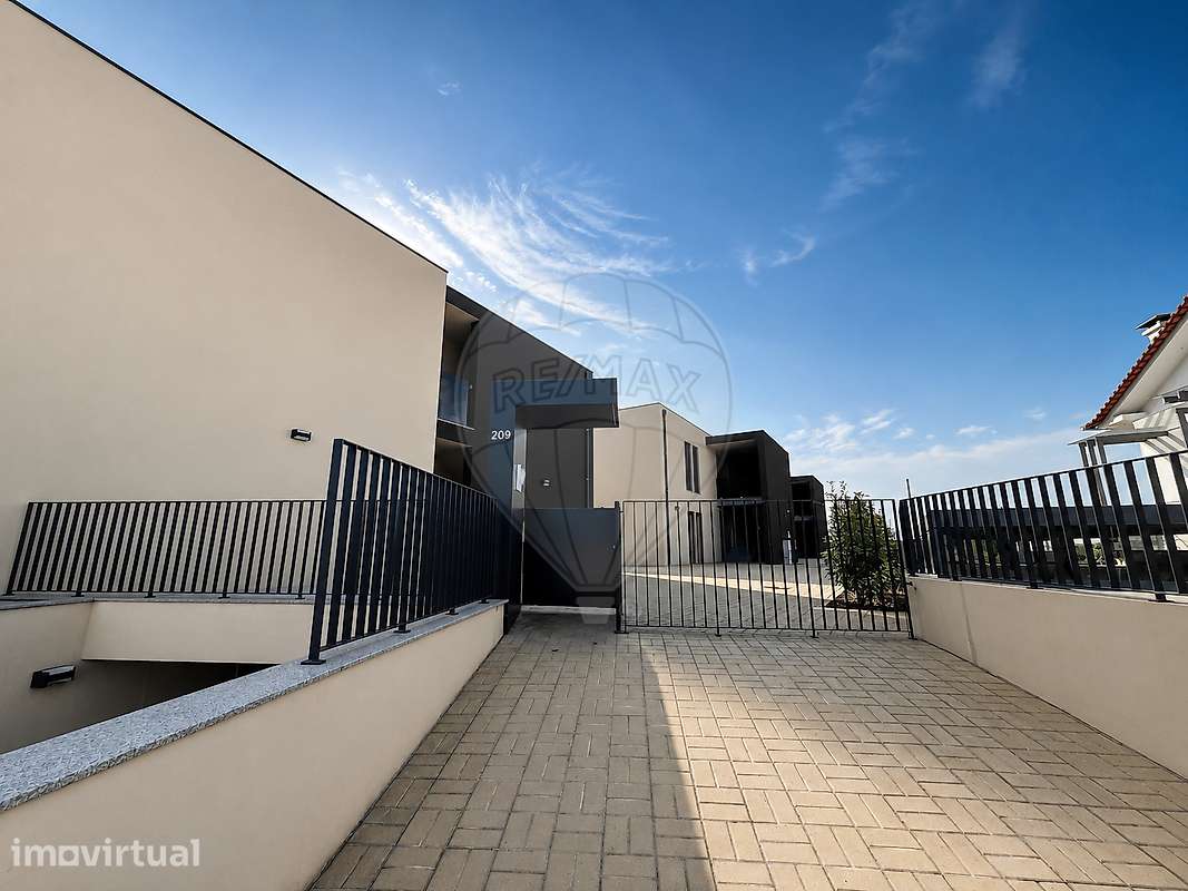 Apartamento T2 como novo, com piscina em Várzea, Barcelos - Grande imagem: 3/16