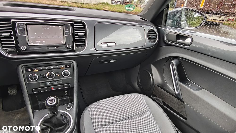 Volkswagen Beetle 1.2 TSI Blue Motion Technologie Design - 24