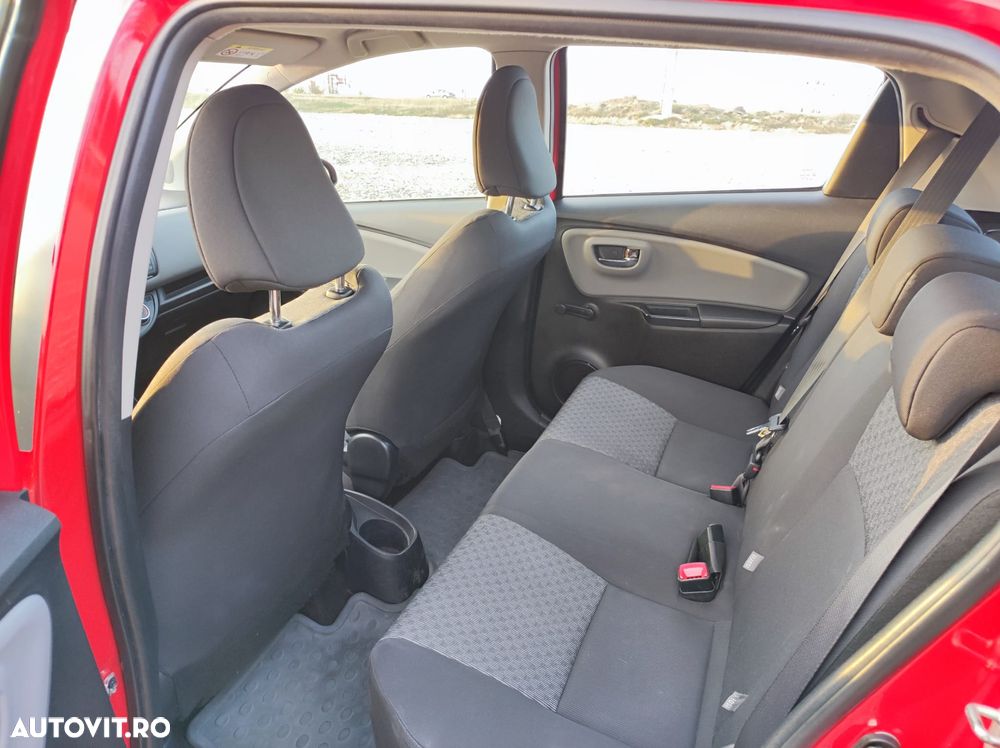 Toyota Yaris 1.3 VVT-i Luna - 10