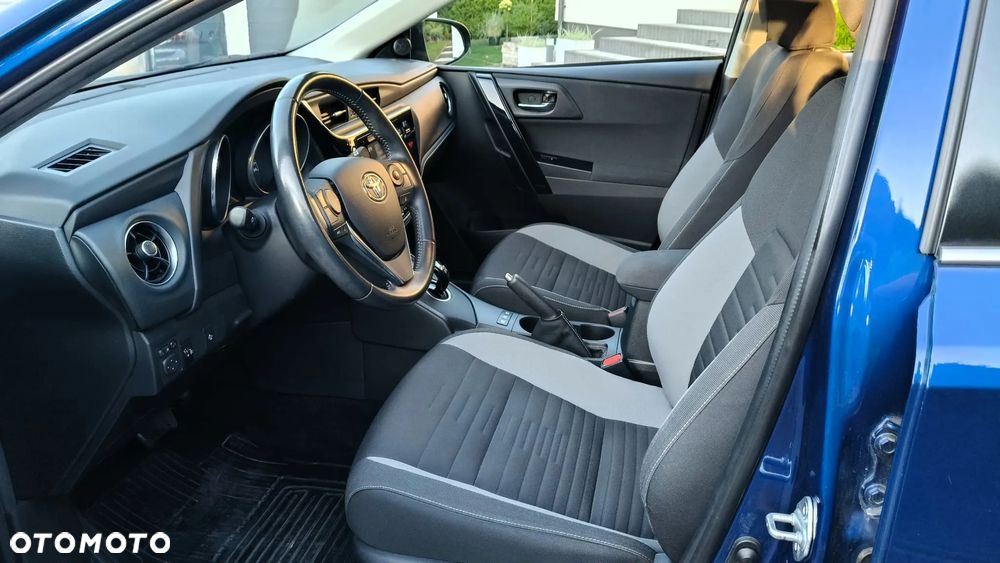 Toyota Auris 1.8 HSD Prestige - 13