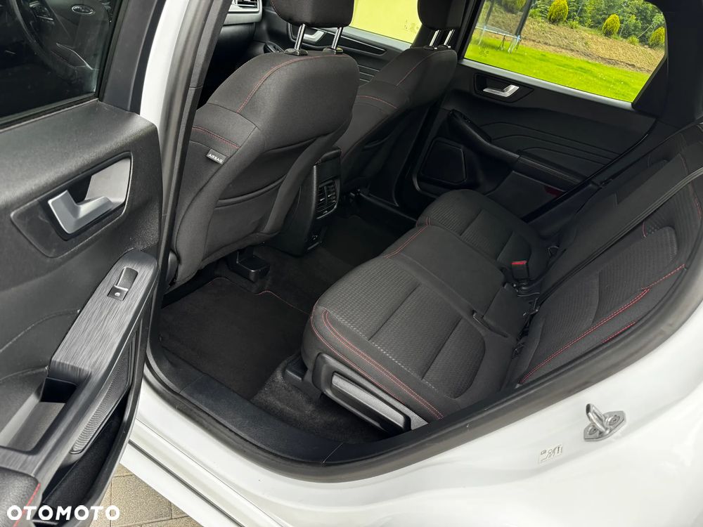 Ford Kuga 1.5 EcoBlue ST-LINE - 29