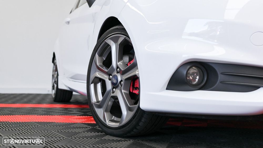 Ford Fiesta 1.6 EcoBoost ST - 8