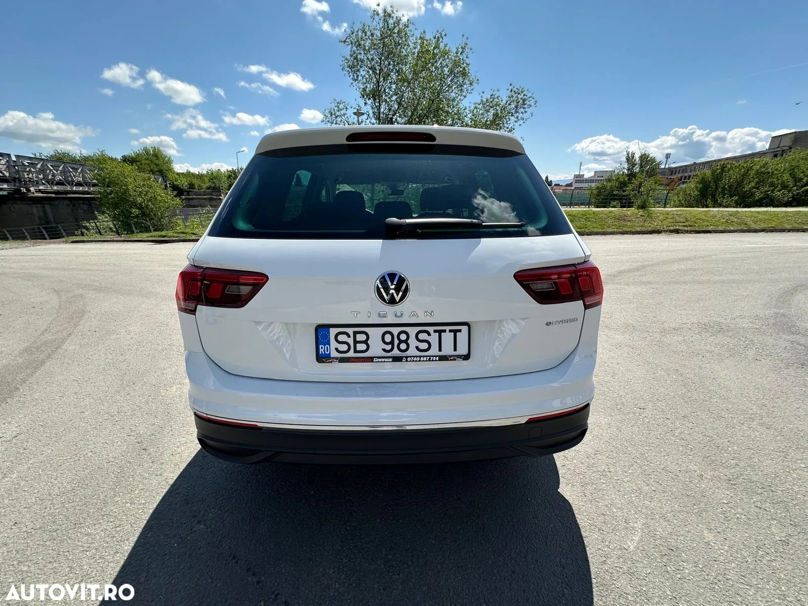 Volkswagen Tiguan - 4