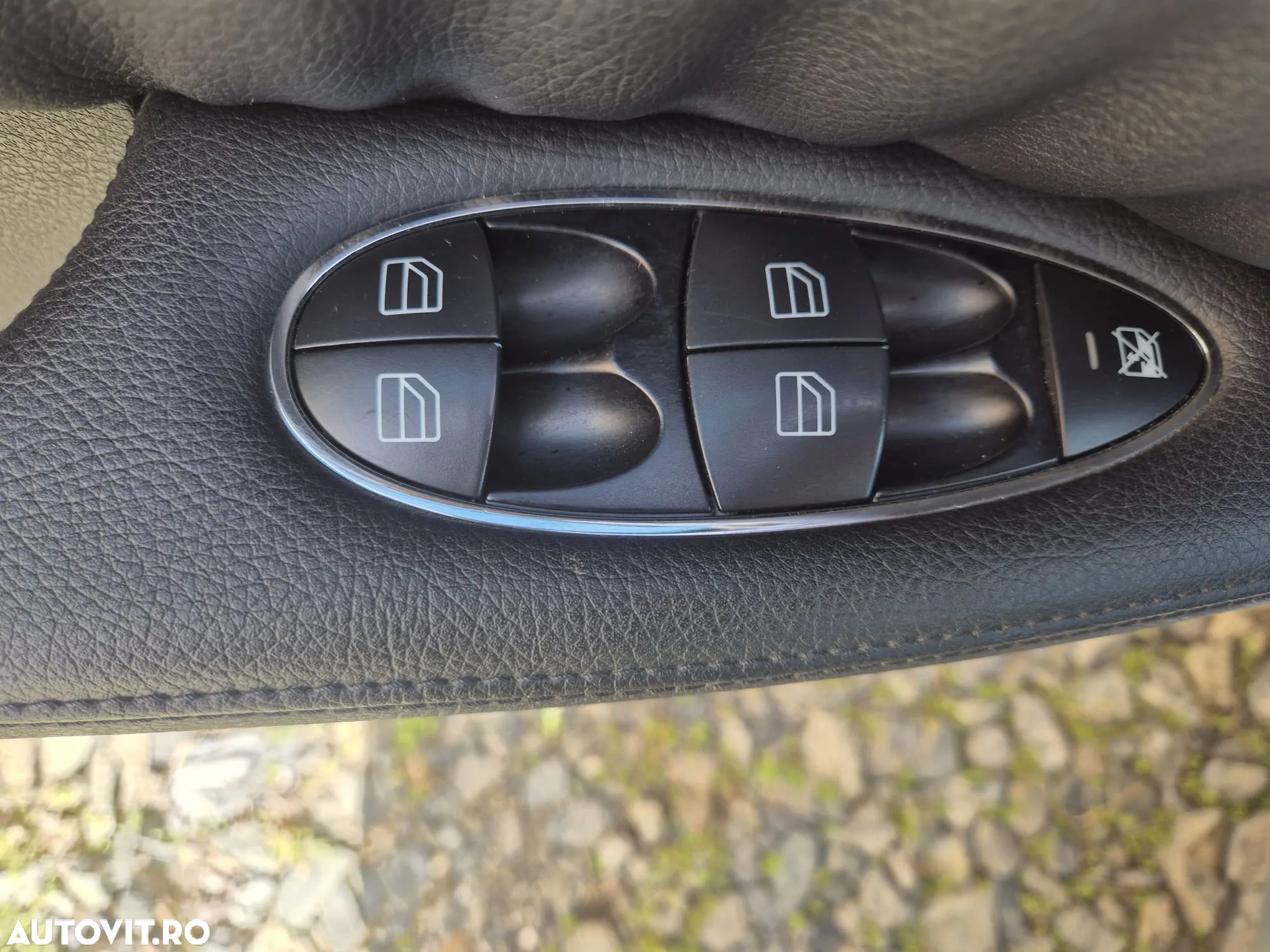 Mercedes-Benz E 220 CDI Automatik Avantgarde - 25