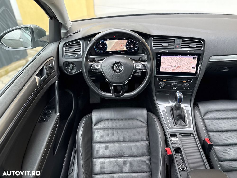 Volkswagen e-Golf - 14