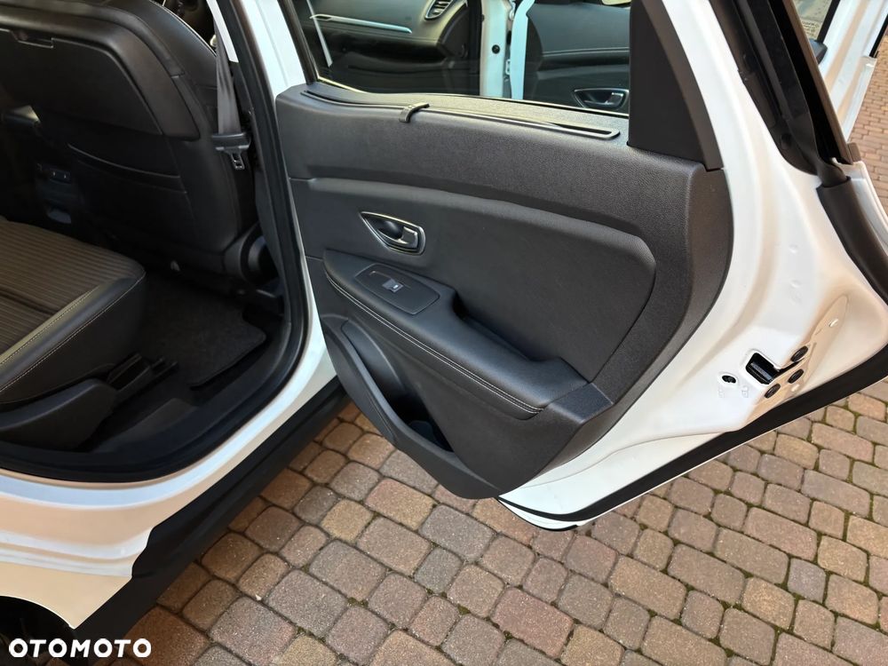 Renault Scenic ENERGY TCe 130 INTENS - 19