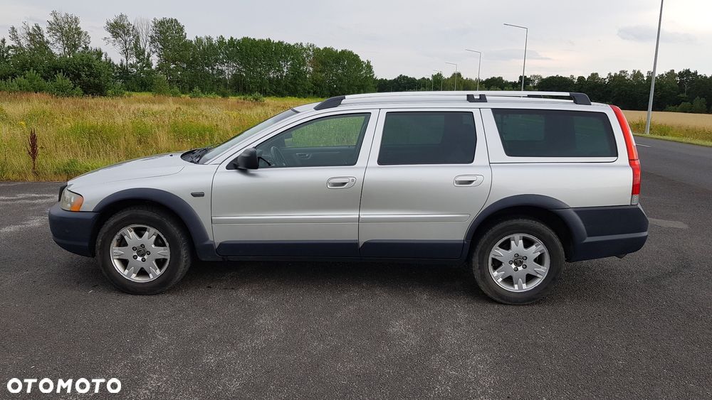 Volvo XC 70 D5 AWD Momentum - 8