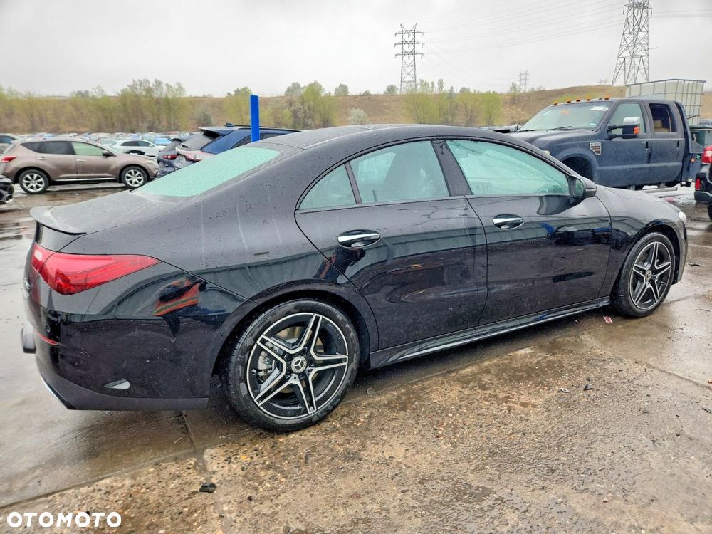 Mercedes-Benz CLA 250 AMG Line 7G-DCT - 3