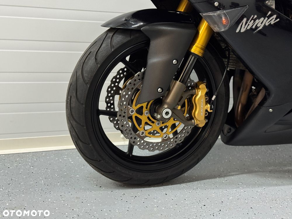Kawasaki ZXR - 18