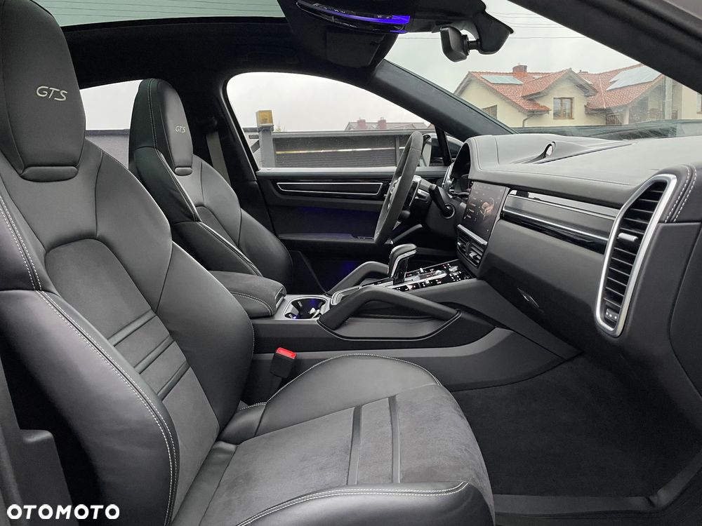 Porsche Cayenne - 18