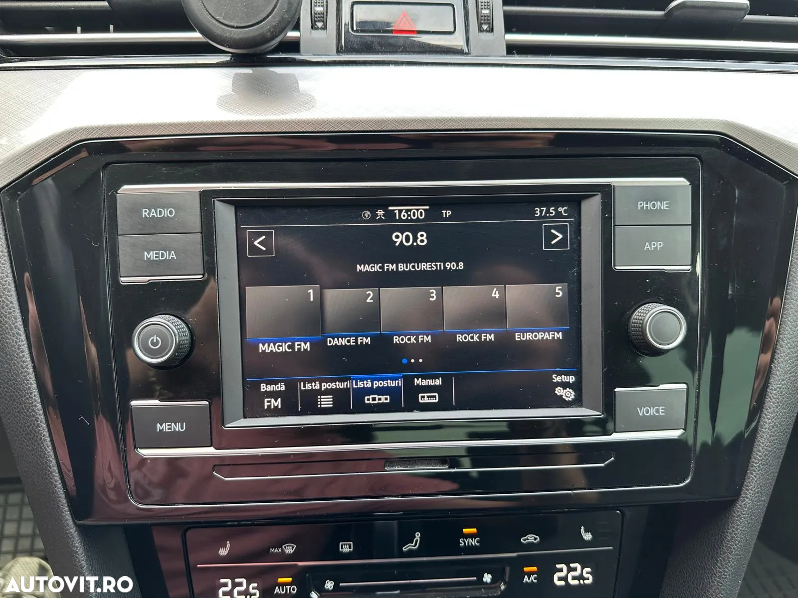 Volkswagen Passat Variant 2.0 TDI DSG Comfortline - 25