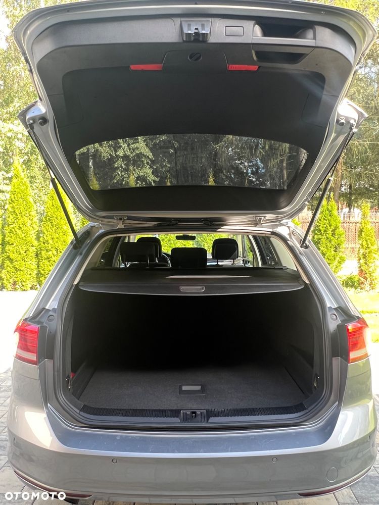 Volkswagen Passat - 10