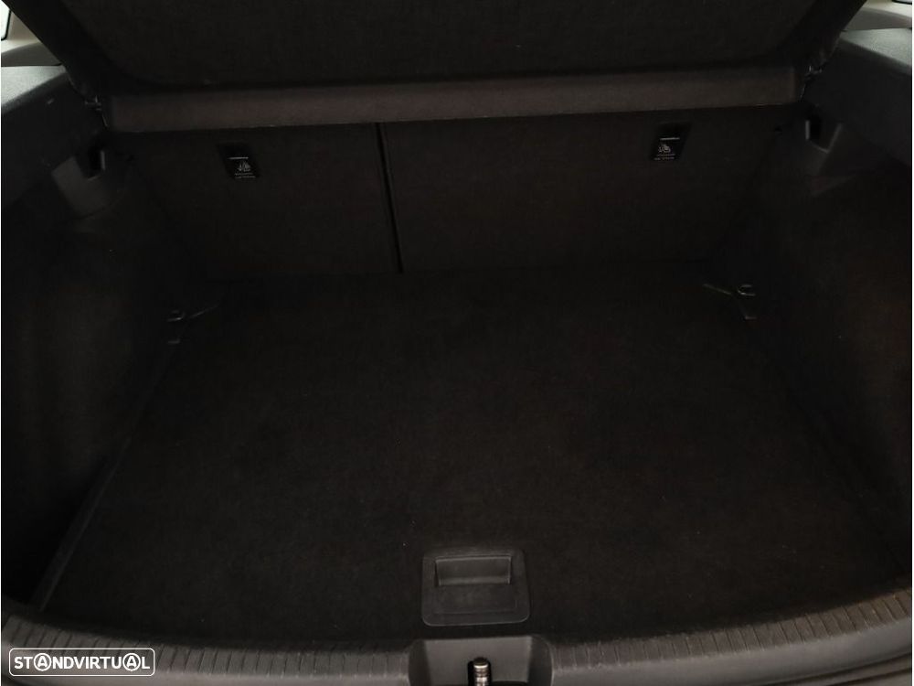 VW Taigo 1.0 TSI Urban - 14