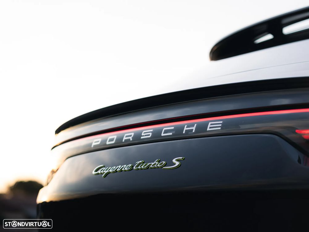Porsche Cayenne Coupé Turbo S E-Hybrid - 29