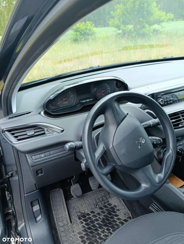 Peugeot 208 - 7