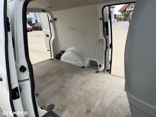 Volkswagen Transporter - 14