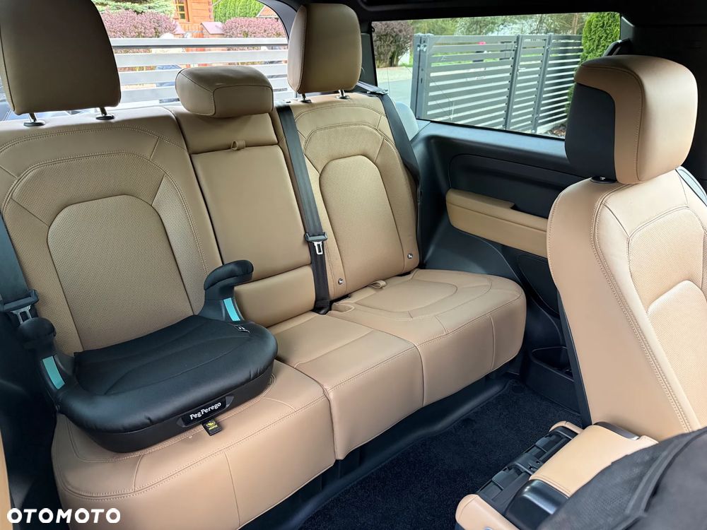 Land Rover Defender 3.0 D300 mHEV X-Dynamic HSE - 10